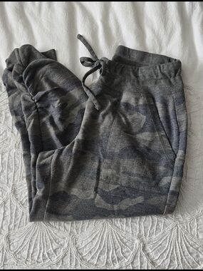 Green & Gray Camo Joggers